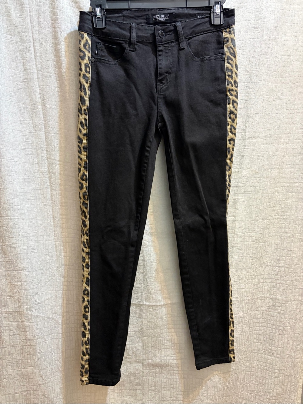 Judy Blue 3/26 skinny with Leopard tuxedo stripe